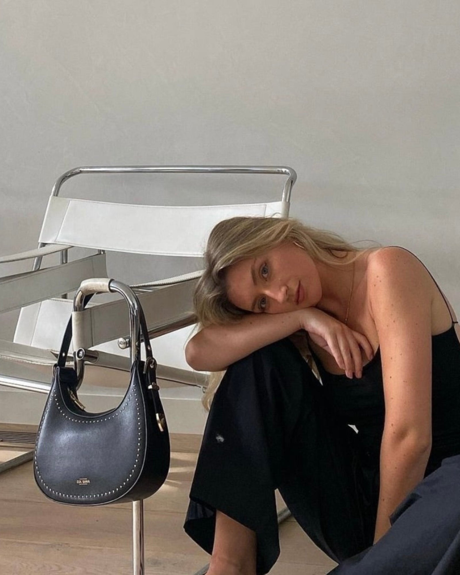 Crescent Bag Black/Gold