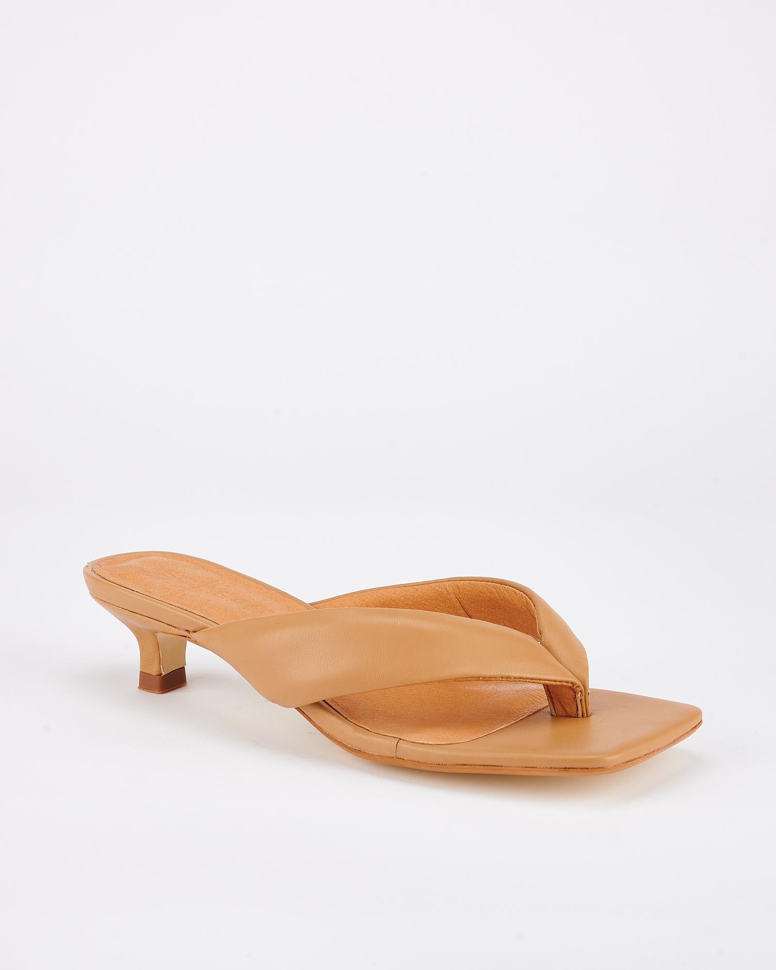 Sir Heel Tan