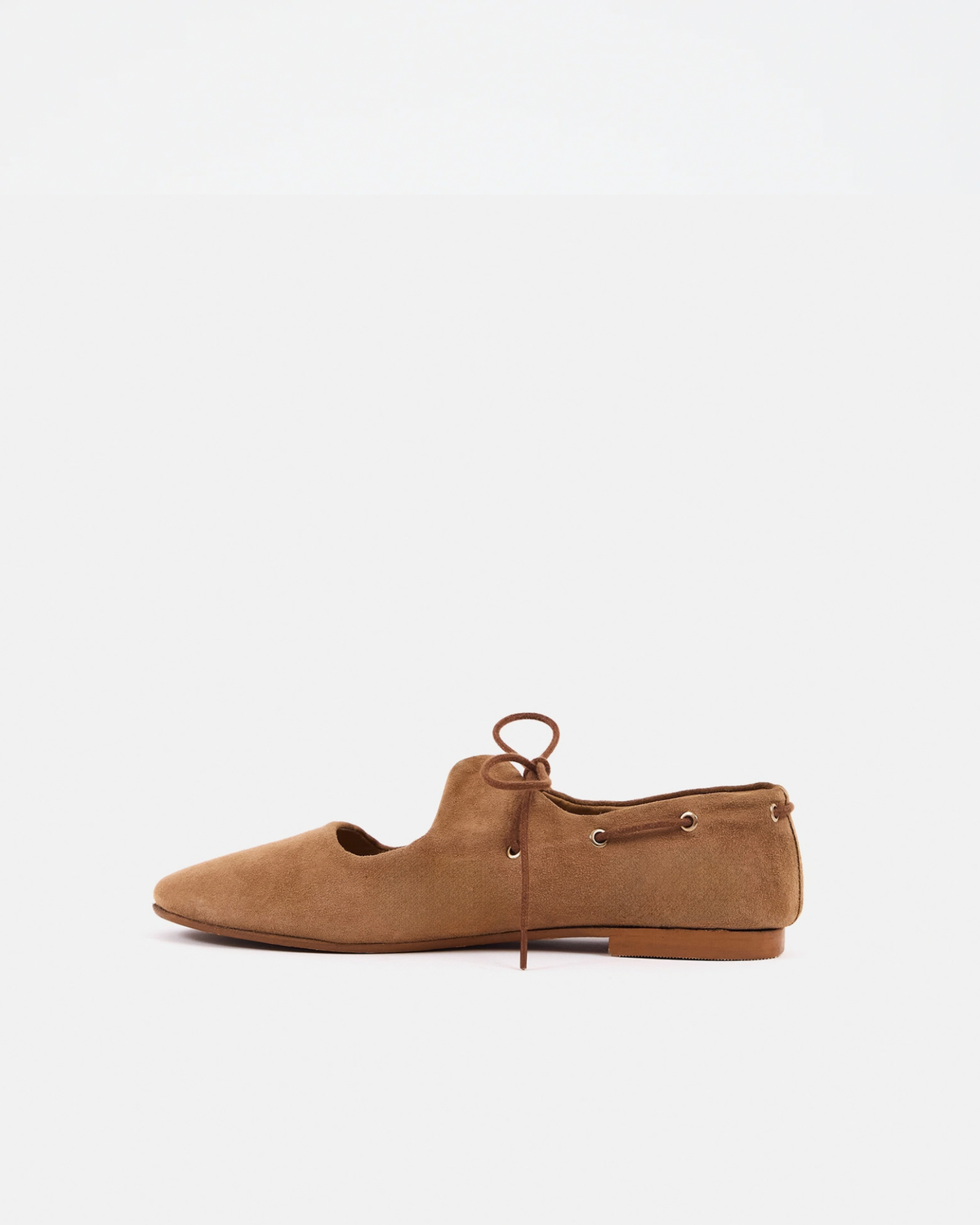 SSSPRING26AURABALLETFLATTAN1