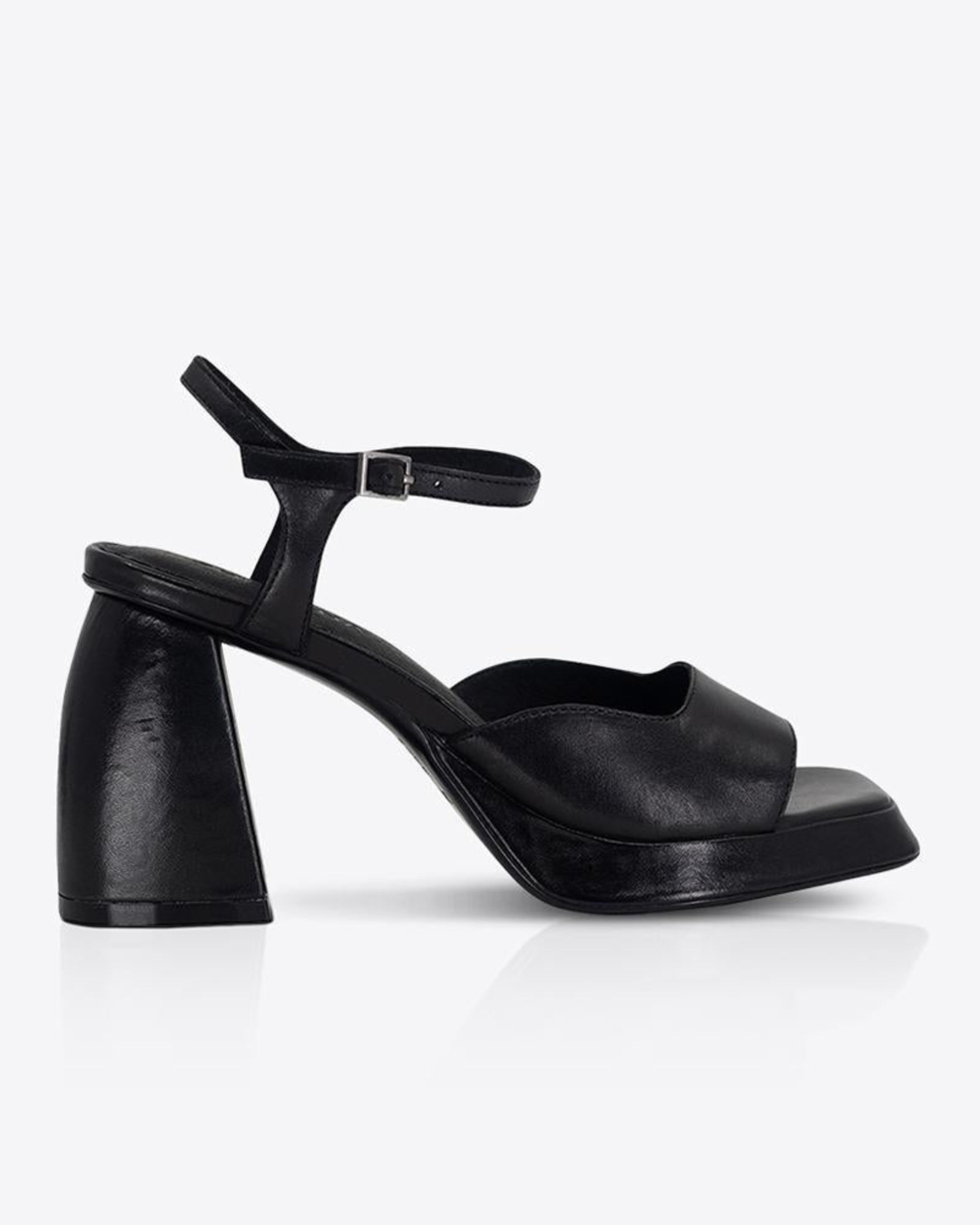 Eva Heel Black