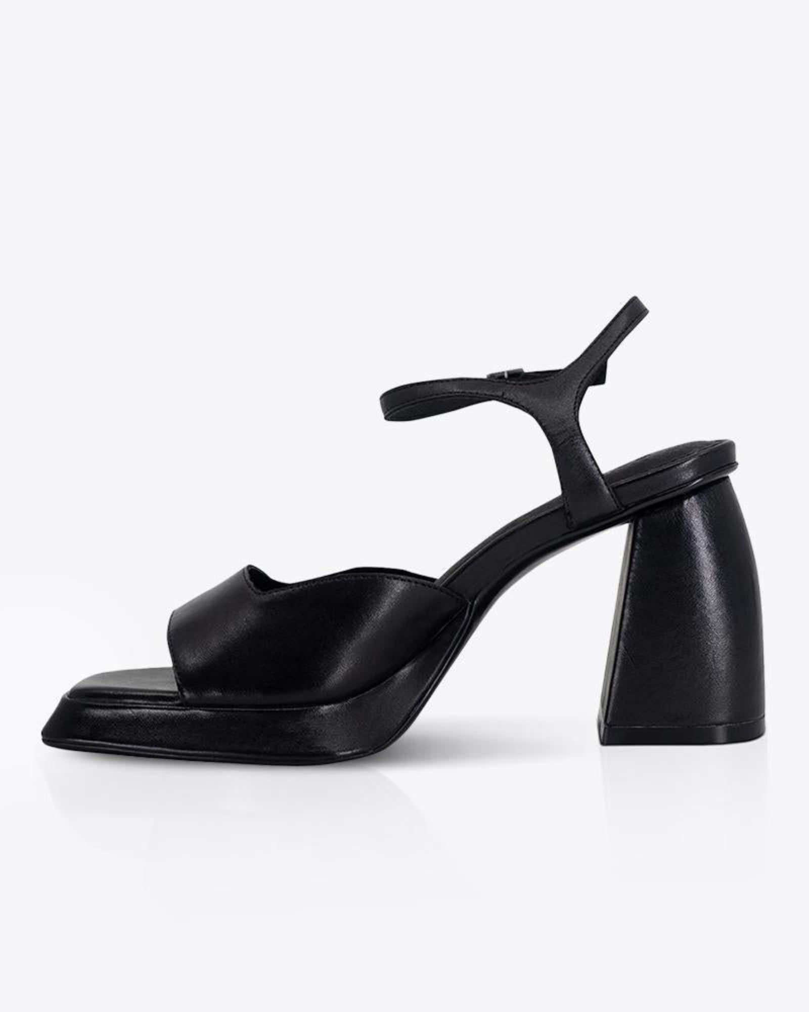 Eva Heel Black