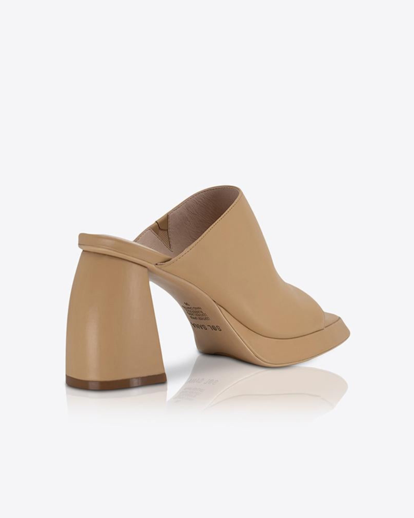 Eva Mule Tan